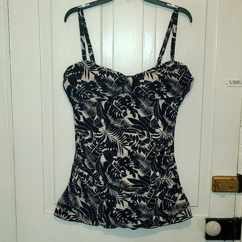 NWOT Shore Shapes Swimsuit 🩱